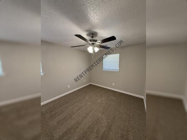 Building Photo - 1425 Marydale Ave