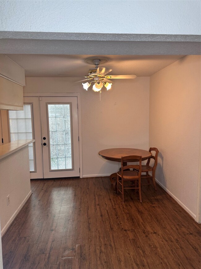 Building Photo - 1413 Bonanza Rd