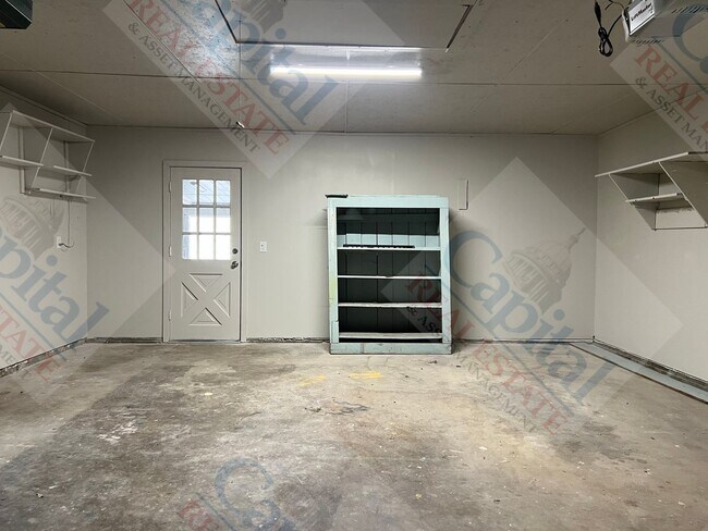 Building Photo - Spacious Home With Classic Charm