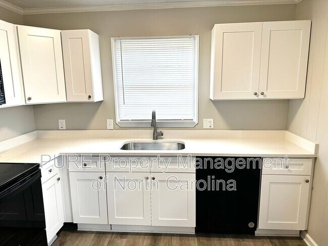 Building Photo - 1414 White St