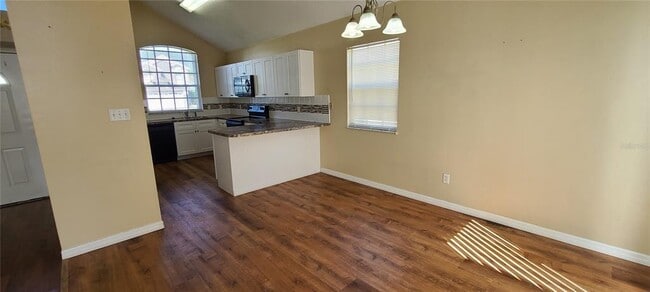 Building Photo - 2411 Berkshire Ct