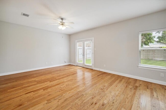 Building Photo - 822 E 37th St
