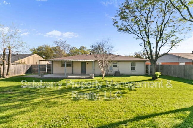 Building Photo - 5312 Odessa Ave