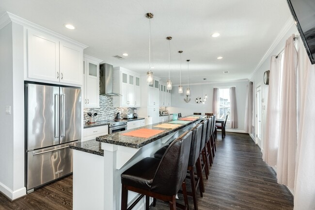 Building Photo - 12940 John Reynolds Rd