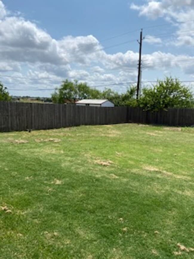 Building Photo - 726 Chanticleers Ln