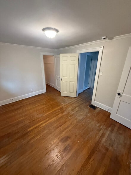 Building Photo - 39 Ferrin Pl