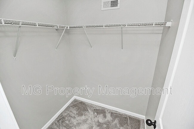Building Photo - 162 Brookshire Dr