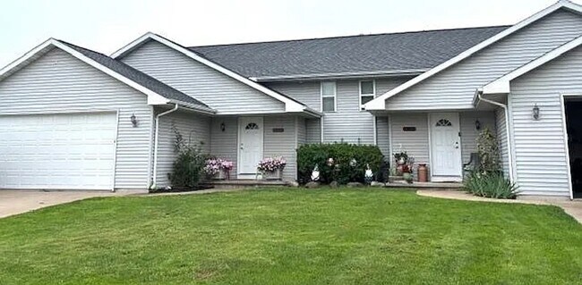 Primary Photo - 2930 W Glenpark Dr