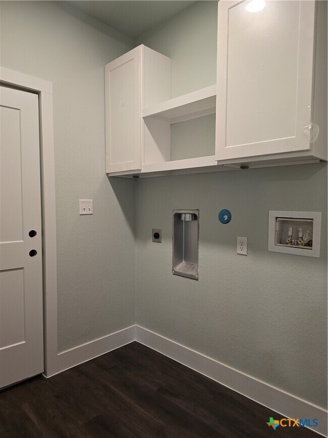 Building Photo - 206 Lewis Todd