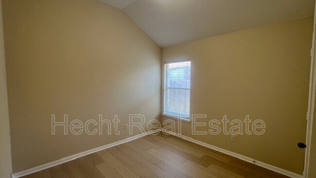 Building Photo - 1712 Bush Coat Ln