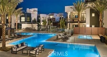 Building Photo - 402 Transport