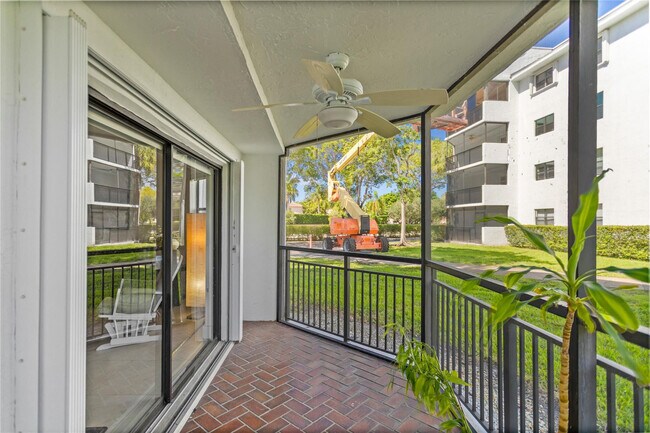 Building Photo - 16051 Blatt Blvd