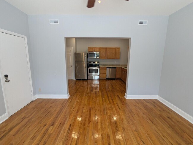 Building Photo - 3911 Castleman Ave