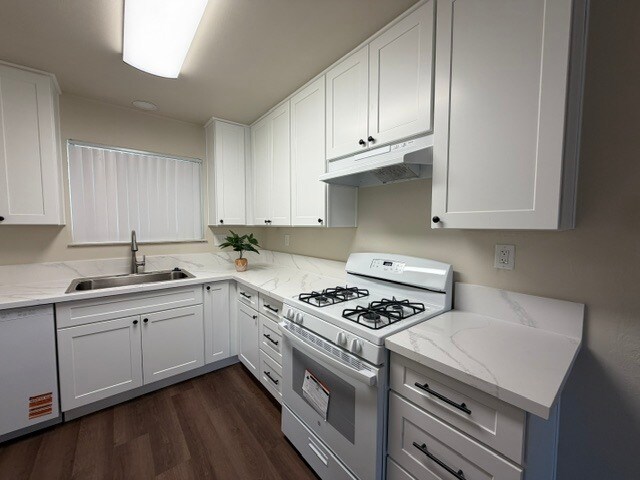 Building Photo - 2201 San Lucas Ct