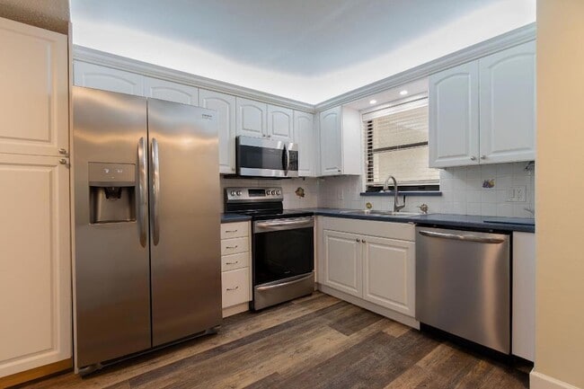 Building Photo - 890 N Federal Hwy