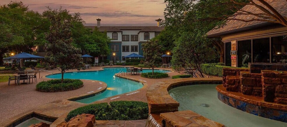 Building Photo - 12100 Metric Blvd