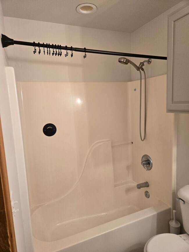 Building Photo - Large lot with tons of storage !  3 br , 2 bth + office+ 2  Car-garage + 2 Wooden Sheds