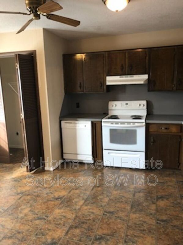 Building Photo - 3231 W Olive St