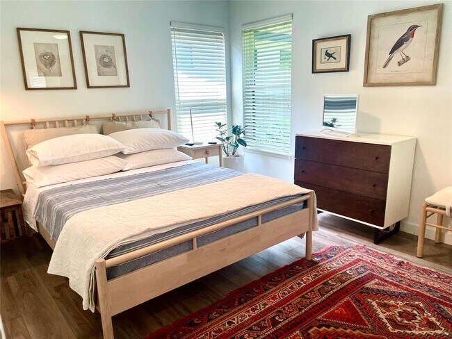 Building Photo - 1809 Forestglade Dr