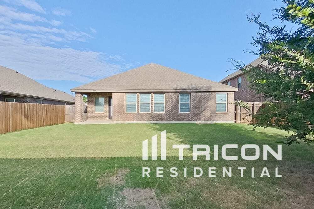 Building Photo - 3310 Rio Grande Rd