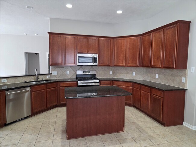 Building Photo - 2203 Winchester Lake