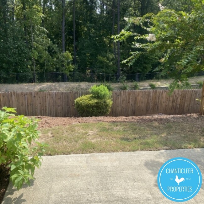 Building Photo - 2022 Chipley Dr