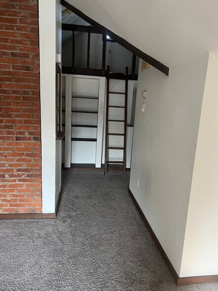 Building Photo - 8 Fox Terrace