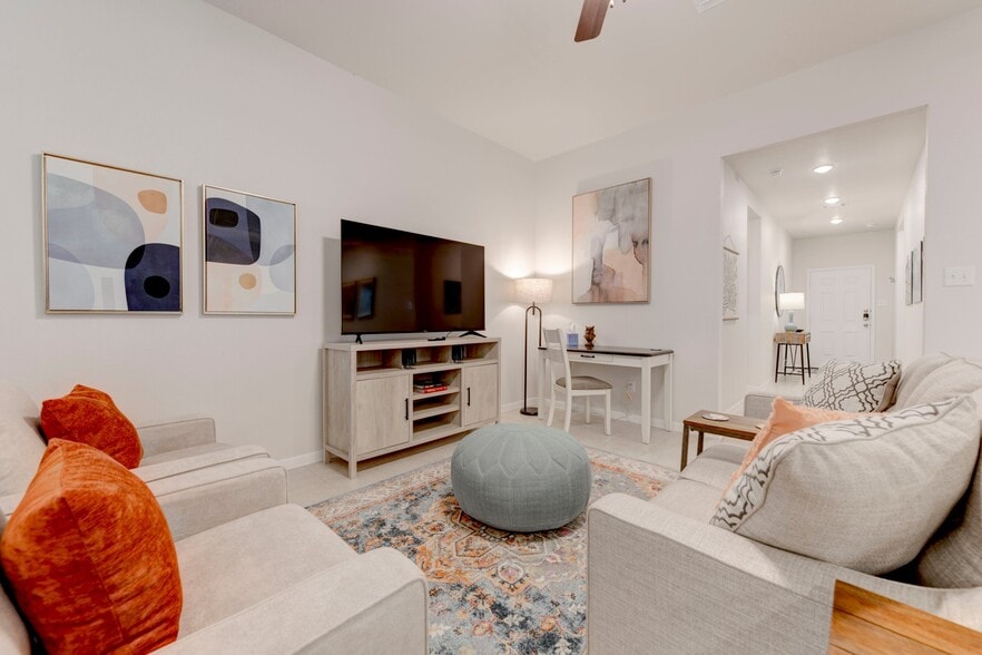 Building Photo - 3703 McCleland Crk Trl