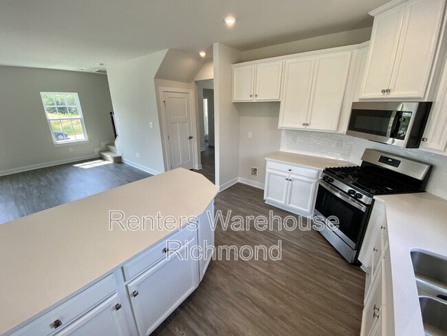 Building Photo - 4701 Mnr Xing Pl.