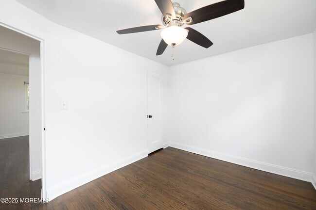 Building Photo - 158 Manor Dr