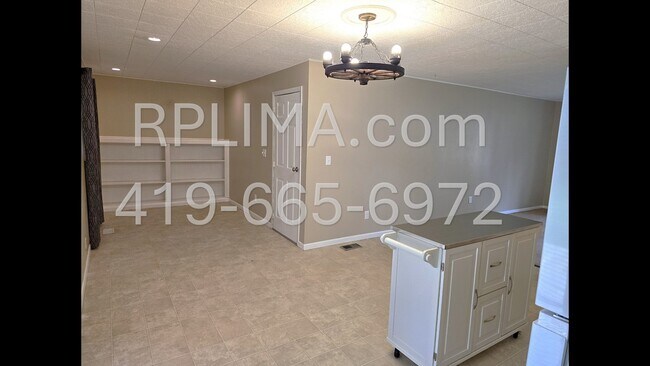 Building Photo - 1738 Bermuda Dr