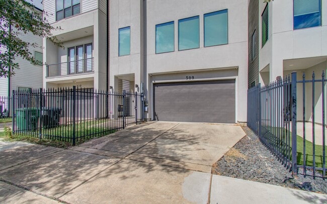 Building Photo - 509 Gregg St