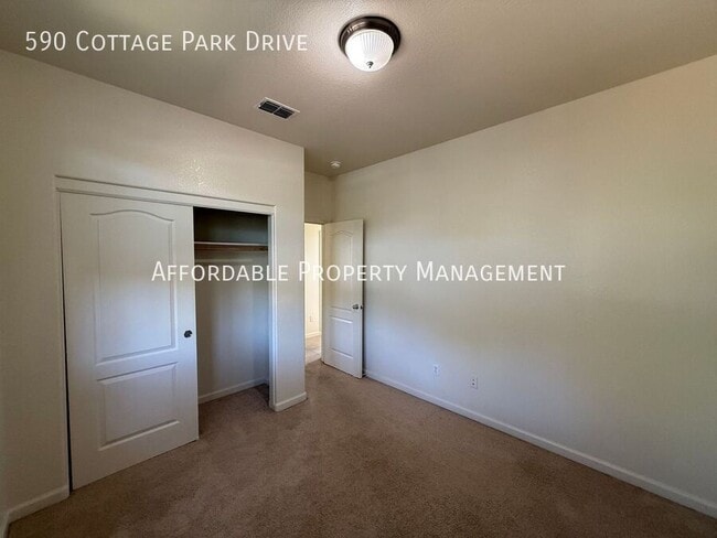 Building Photo - 590 Cottage Park Dr