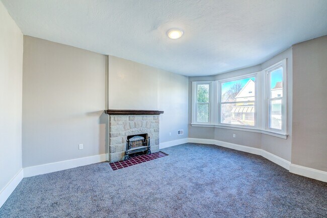 Building Photo - 426 Edgemont St