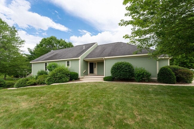 Building Photo - 23 Gleneagle Dr
