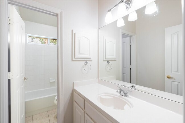 Building Photo - 11990 Cobblestone Dr