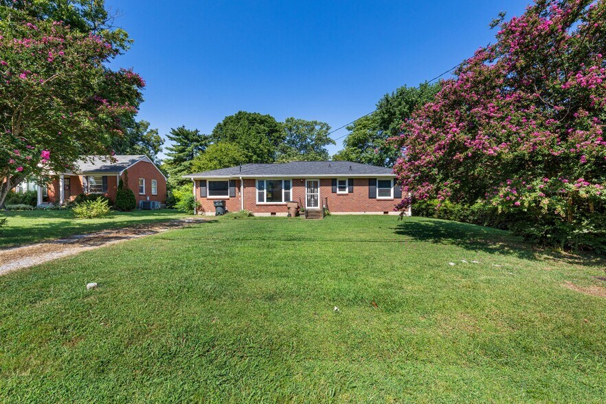 Building Photo - 5003 Hasty Dr