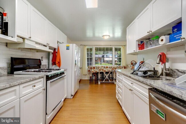 Building Photo - 11802 Enid Dr