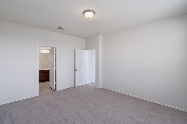 Building Photo - 7712 Peccary Dr