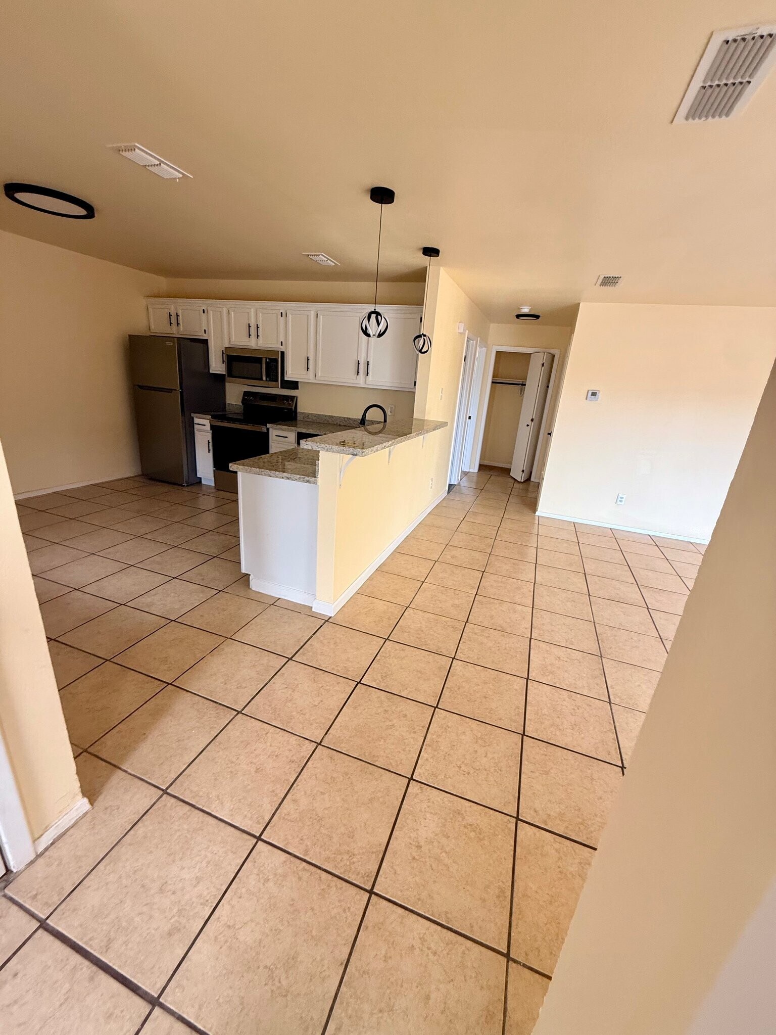 Building Photo - 108 Shannon Cir