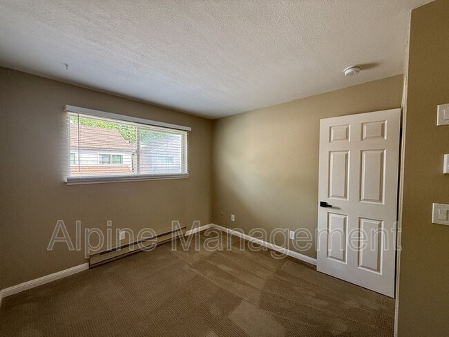 Building Photo - 2657 Kentworth Way