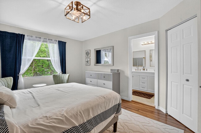 Building Photo - 22120 Majestic Woods Way