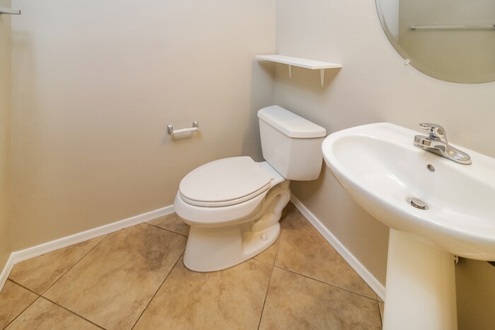 Building Photo - 40275 W Helen Ct