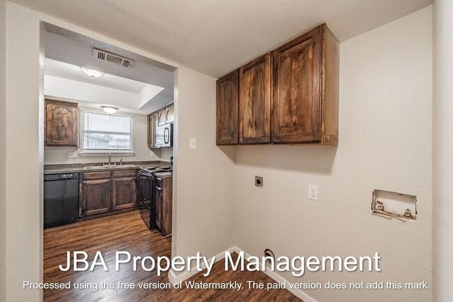 Building Photo - 1766 Belshire Ct