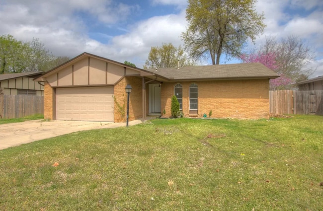 Building Photo - 3 Bed | 1 Bath in Tulsa!