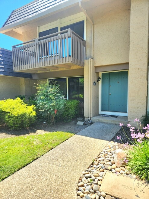 Front 1 - 4634 Adobe River Ct