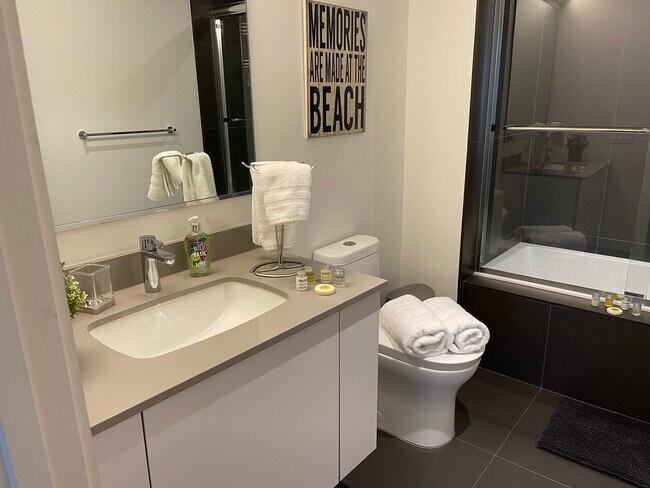 Building Photo - 1600 NE 1st Ave