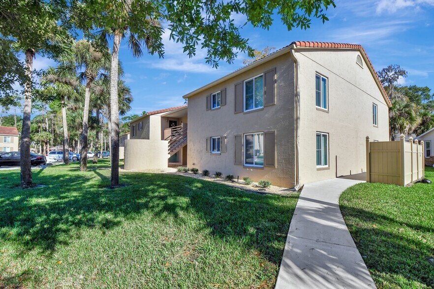 Building Photo - 102 Bob White Ct