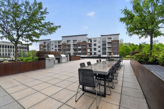 Building Photo - 145 Riverhaven Dr