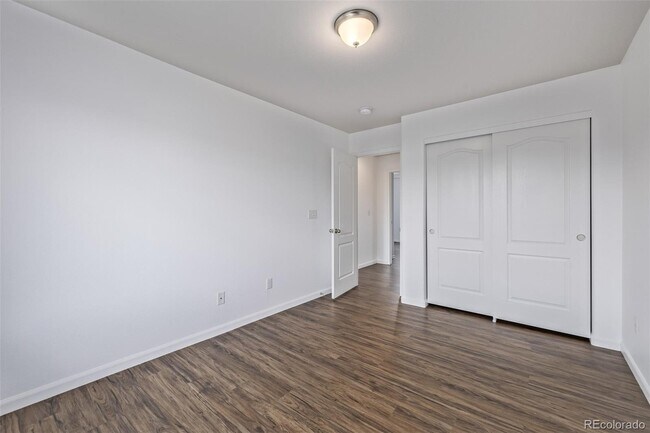 Building Photo - 5367 Spring Ridge Trl